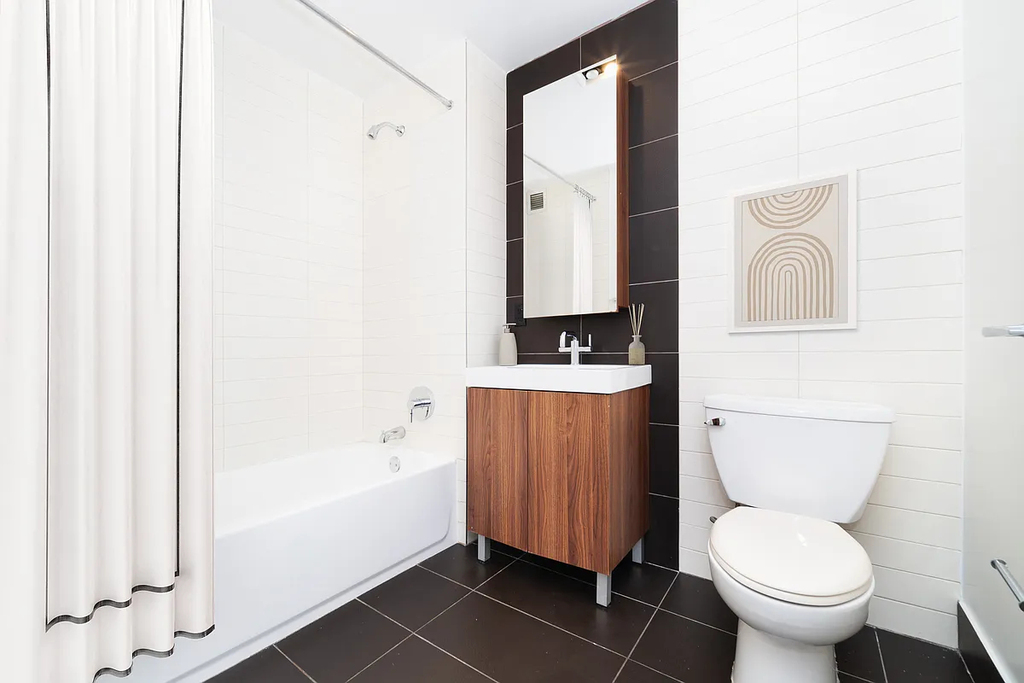 116 John Street #3306 - Photo 3