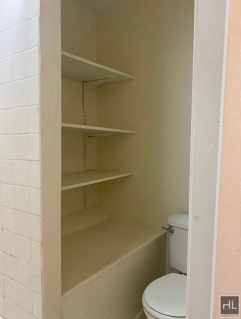 East 79th Street - Photo 3