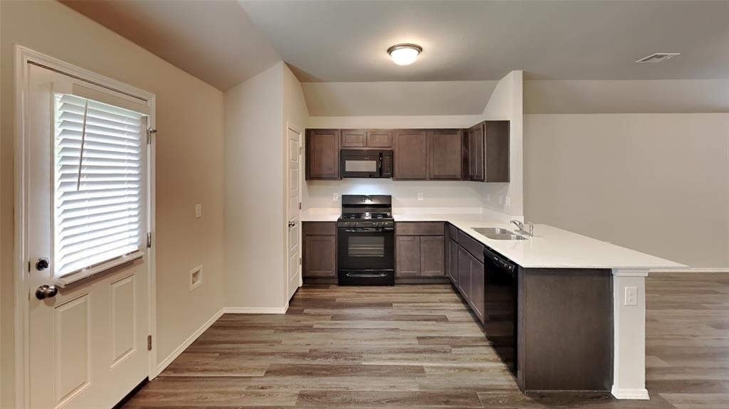 1432 Dustin Drive - Photo 5