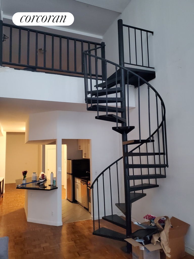 52 E 13th Street - Photo 9