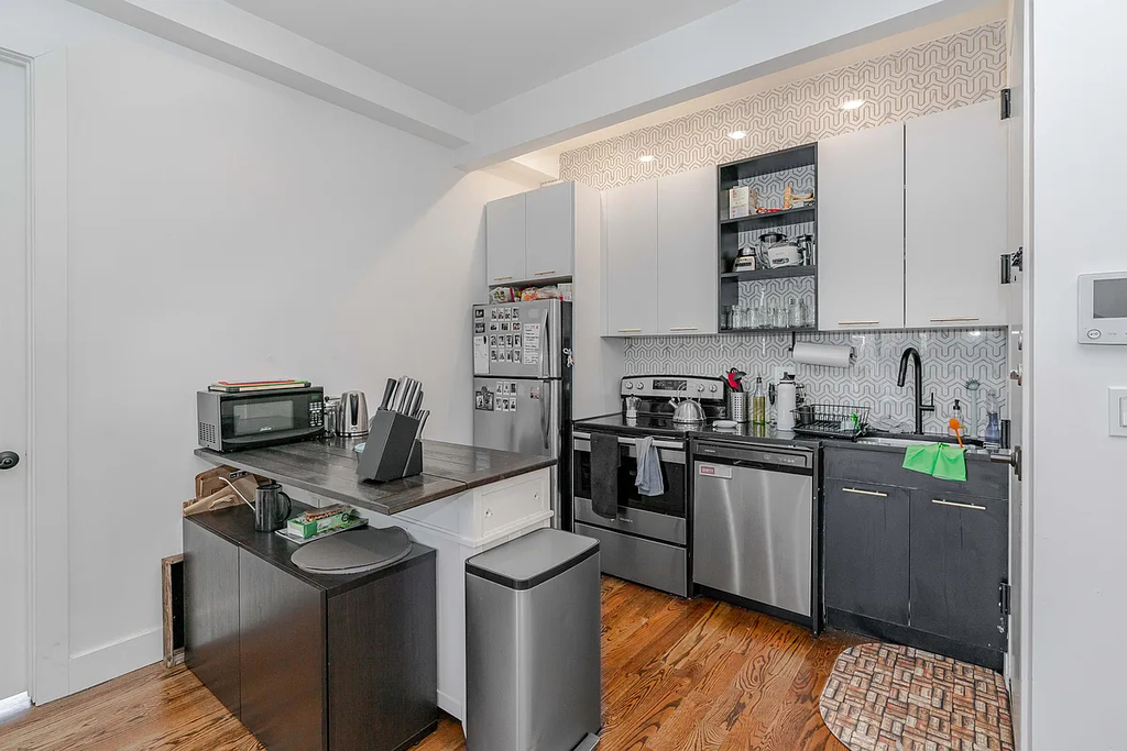 315 Bushwick Avenue - Photo 4