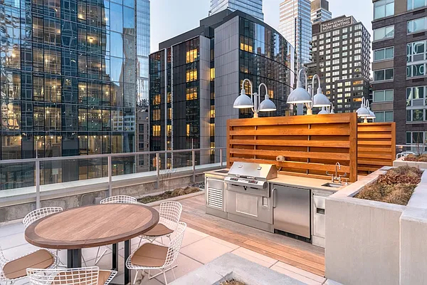 21 West End Avenue - Photo 7
