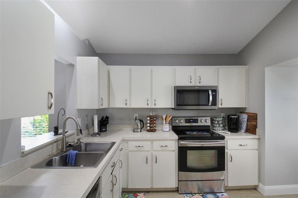 1304 Capri Isles Boulevard - Photo 8