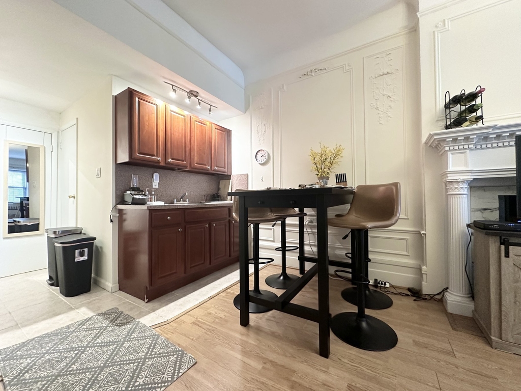 320 West 106th Street - Photo 4