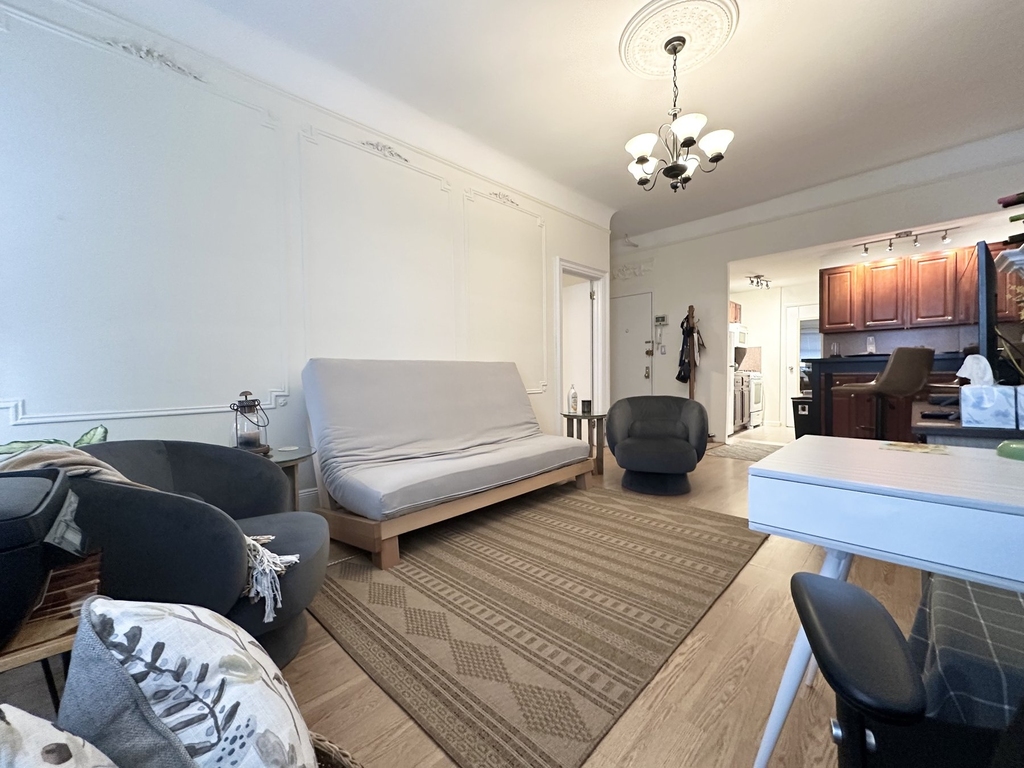 320 West 106th Street - Photo 1