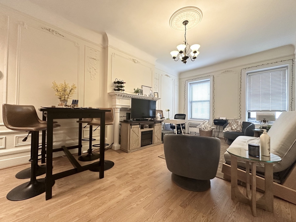 320 West 106th Street - Photo 0