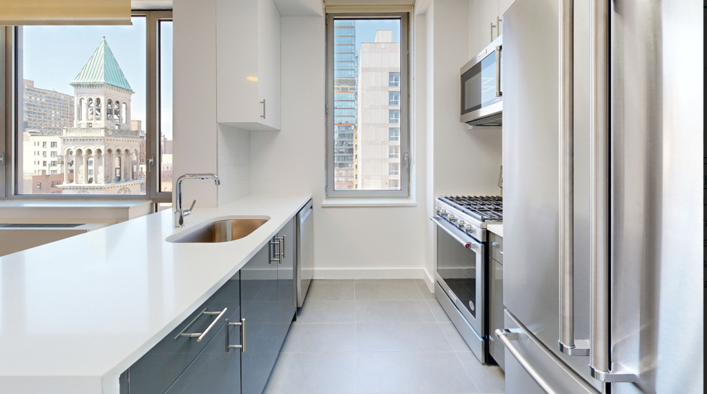 808 Columbus Avenue - Photo 0