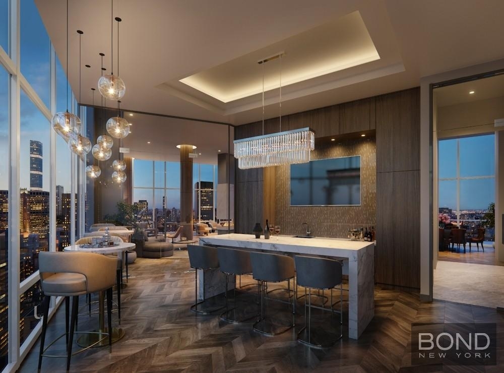 East 44th Street - Photo 10