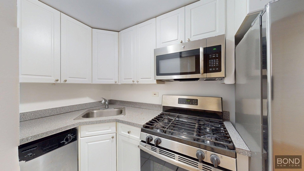 East 80th Street - Photo 1