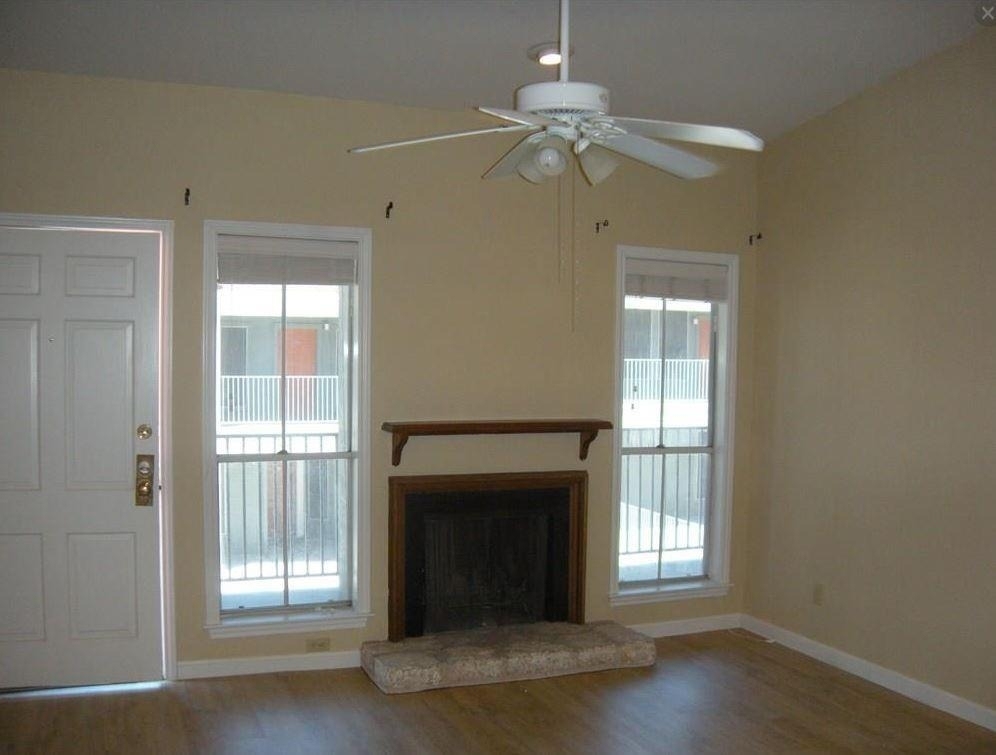 2529 Rio Grande St - Photo 2