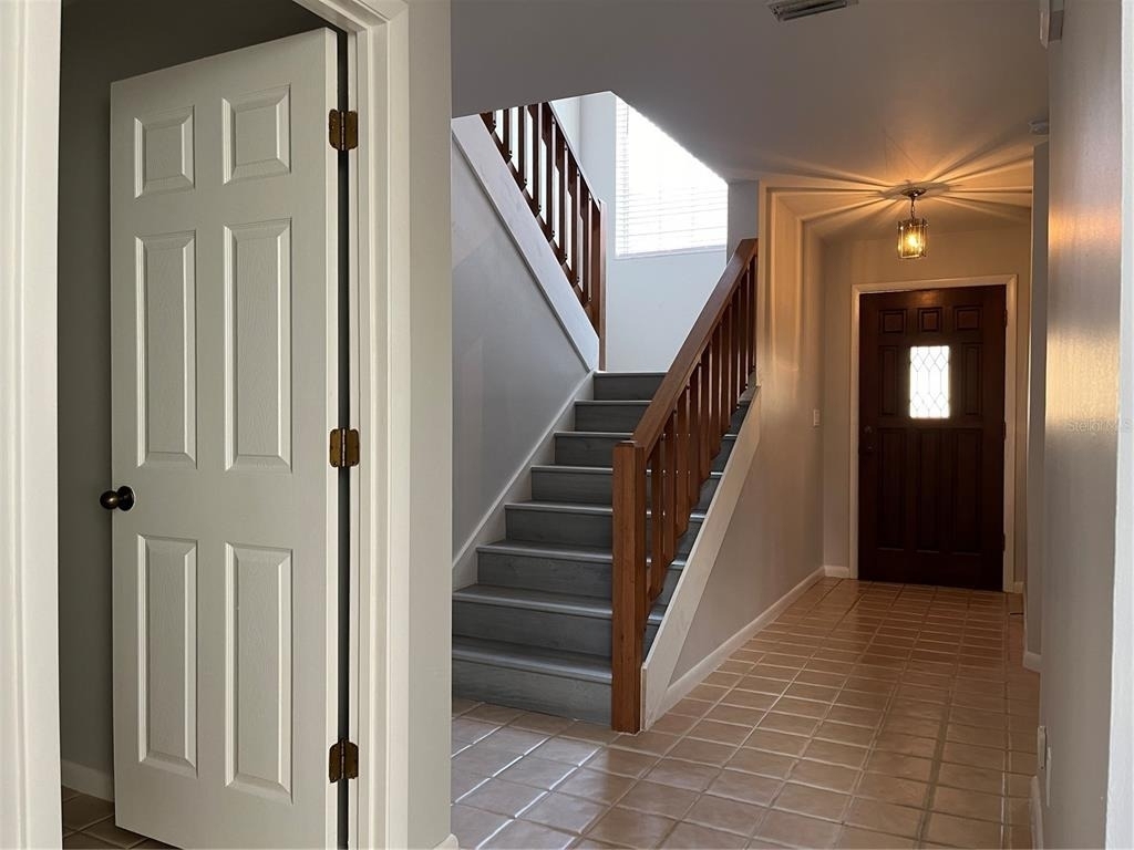 8 Marina Point Place - Photo 2