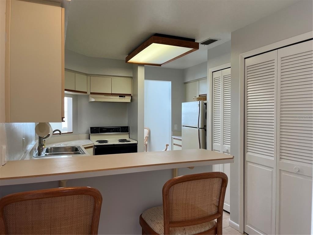 8 Marina Point Place - Photo 10