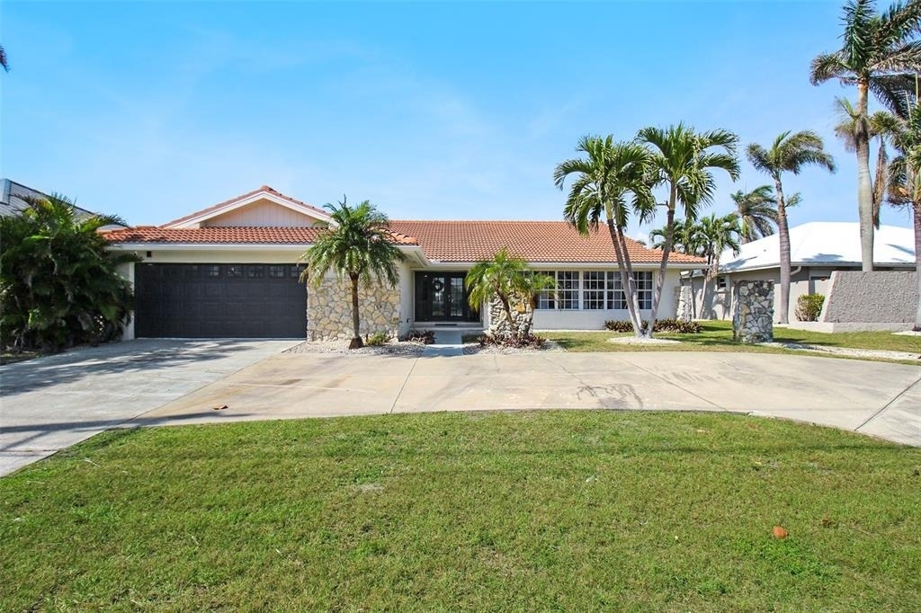 945 Bal Harbor Boulevard - Photo 0