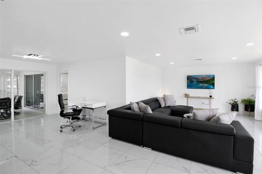 945 Bal Harbor Boulevard - Photo 7