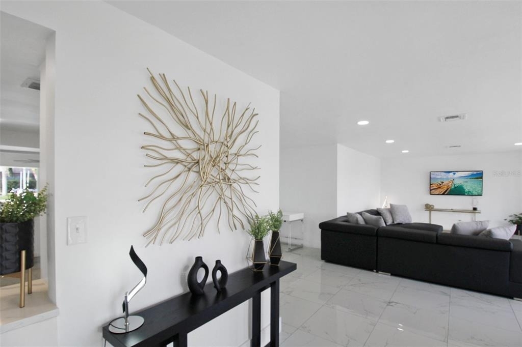 945 Bal Harbor Boulevard - Photo 5