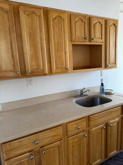 Hillside Avenue - Photo 2