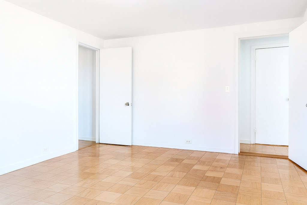 E 34th Street - Photo 4