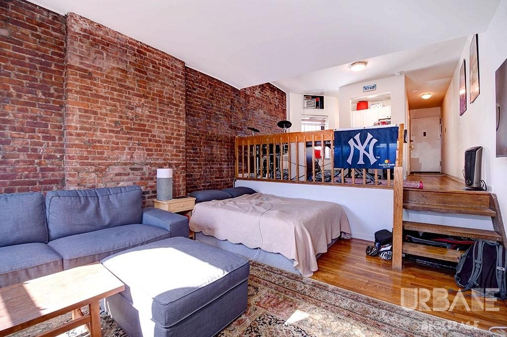 35 Grove Street - Photo 6