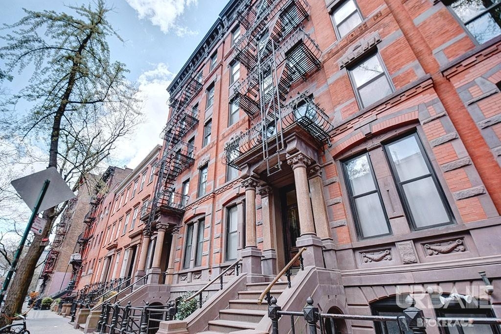 35 Grove Street - Photo 7