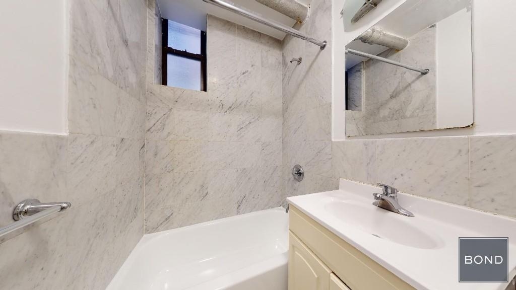 West 11th Street - Photo 9