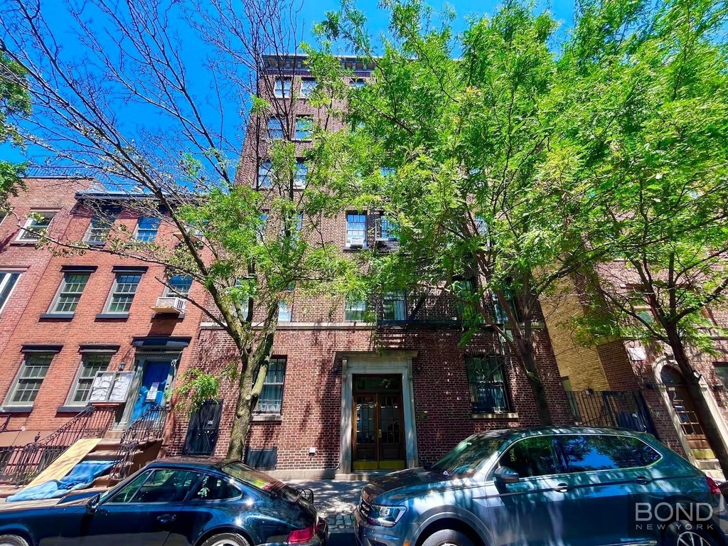West 11th Street - Photo 0