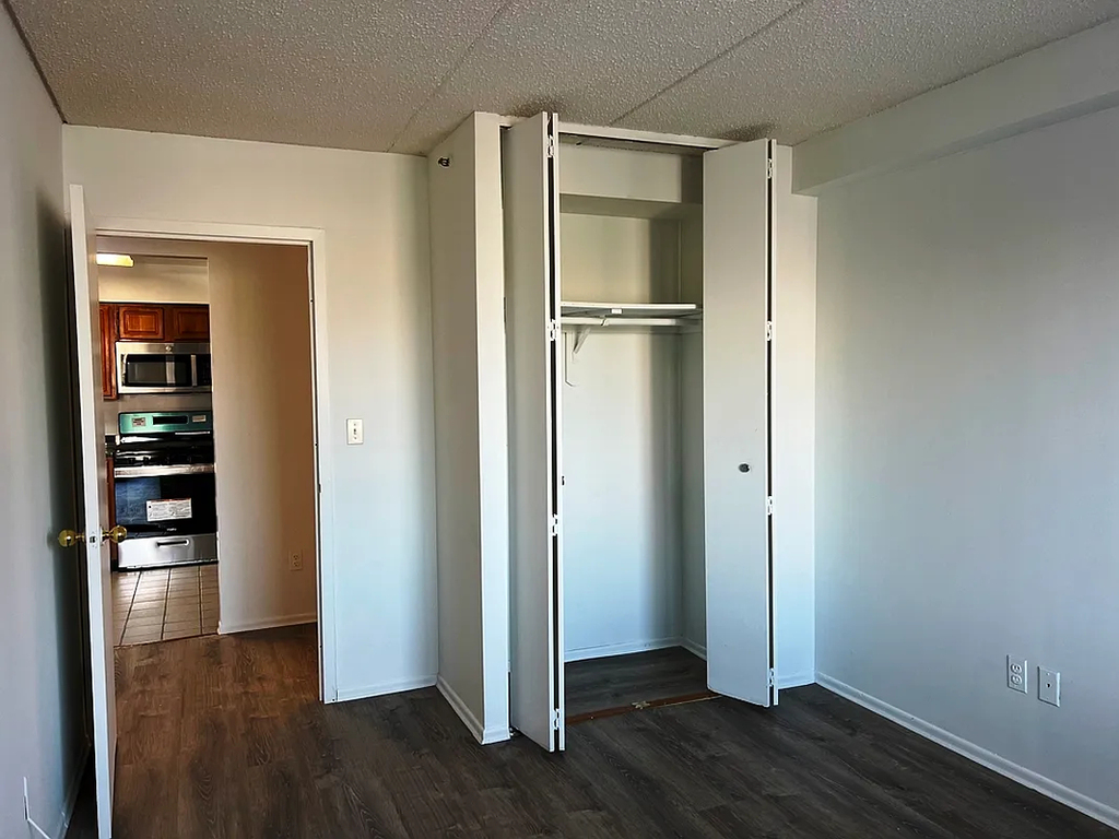 14-56 31st Drive - Photo 3