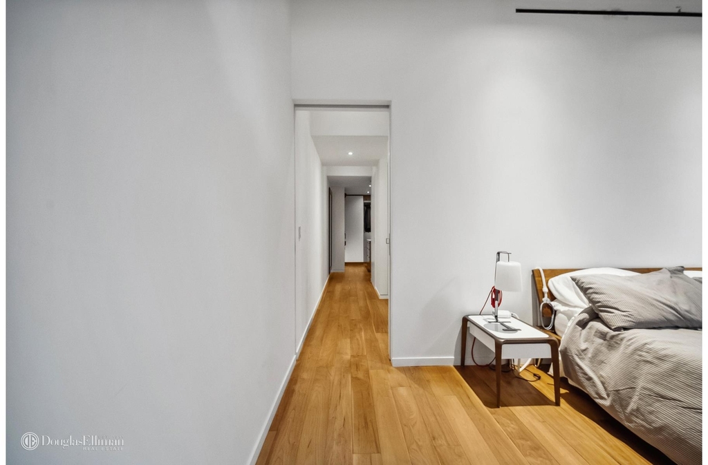 240 Centre St - Photo 22