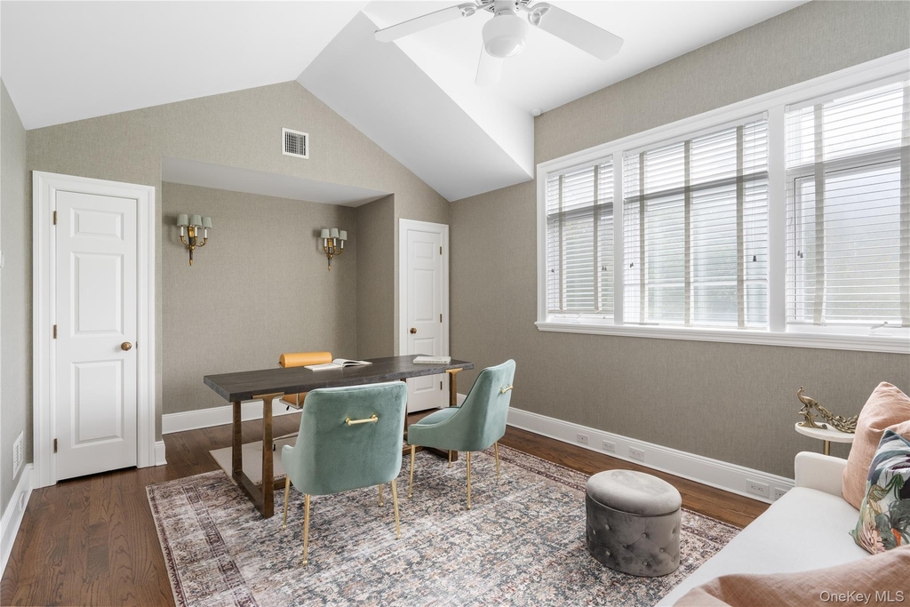 327 Georgica Road - Photo 24