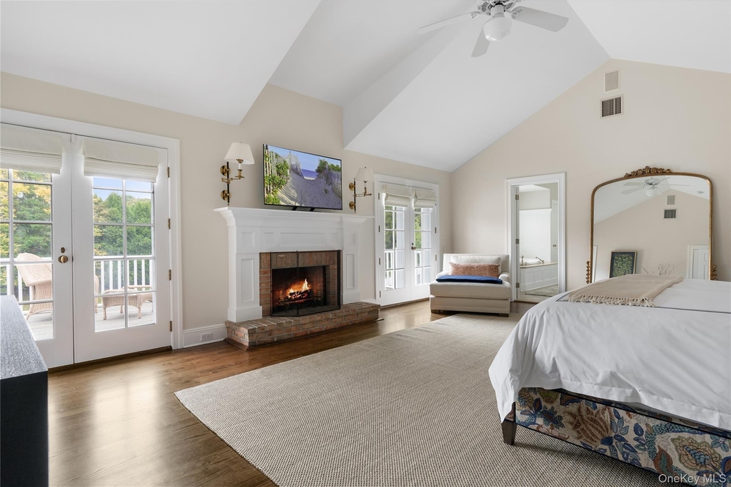 327 Georgica Road - Photo 15