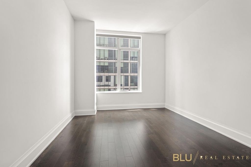 50 Riverside Boulevard - Photo 6