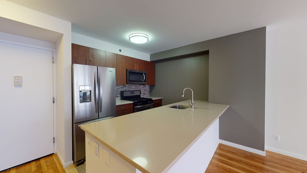 120 W. 21st - Photo 2