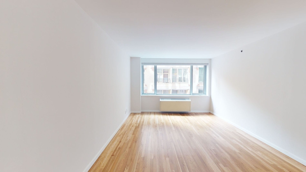 120 W. 21st - Photo 1