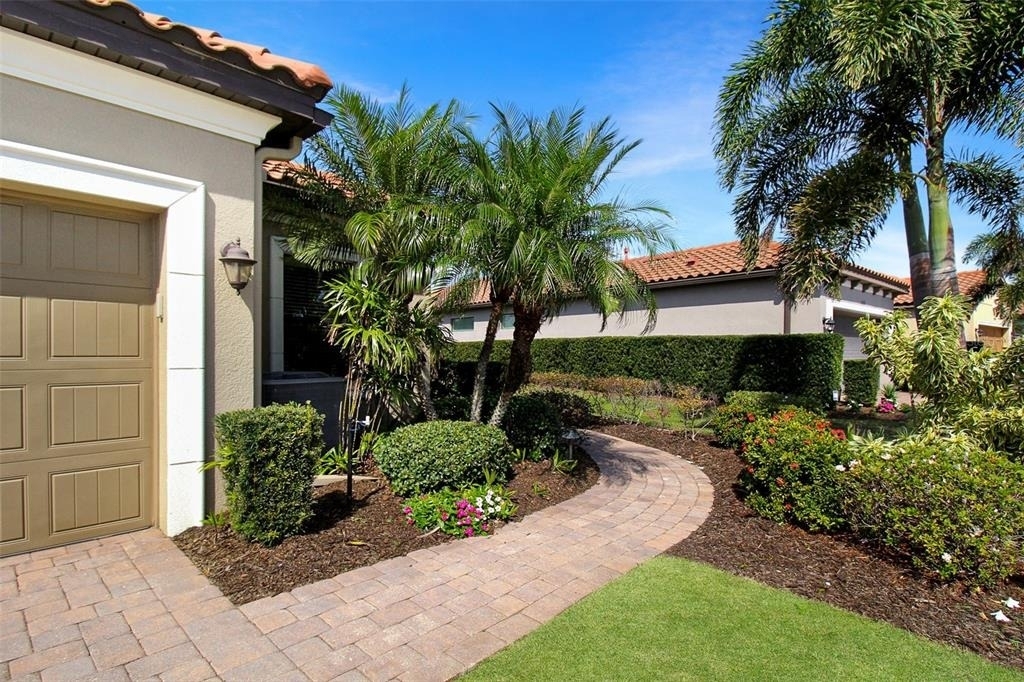 5336 Vaccaro Court - Photo 2