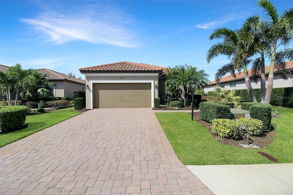 5336 Vaccaro Court - Photo 0