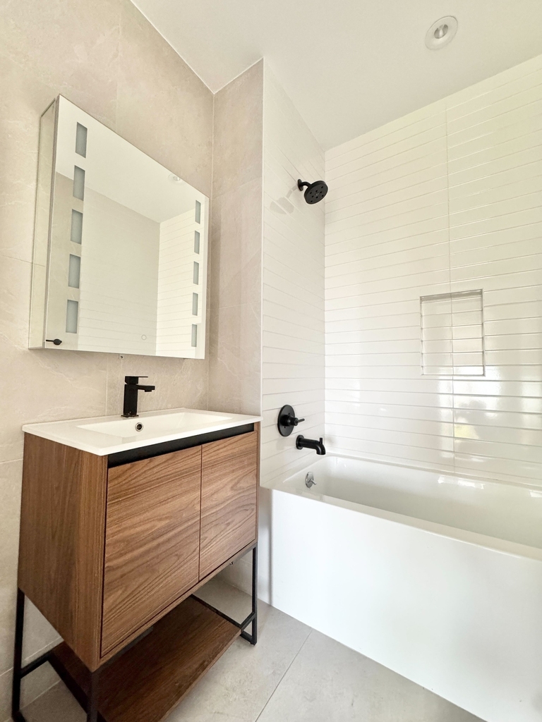 333 Linden Boulevard - Photo 3