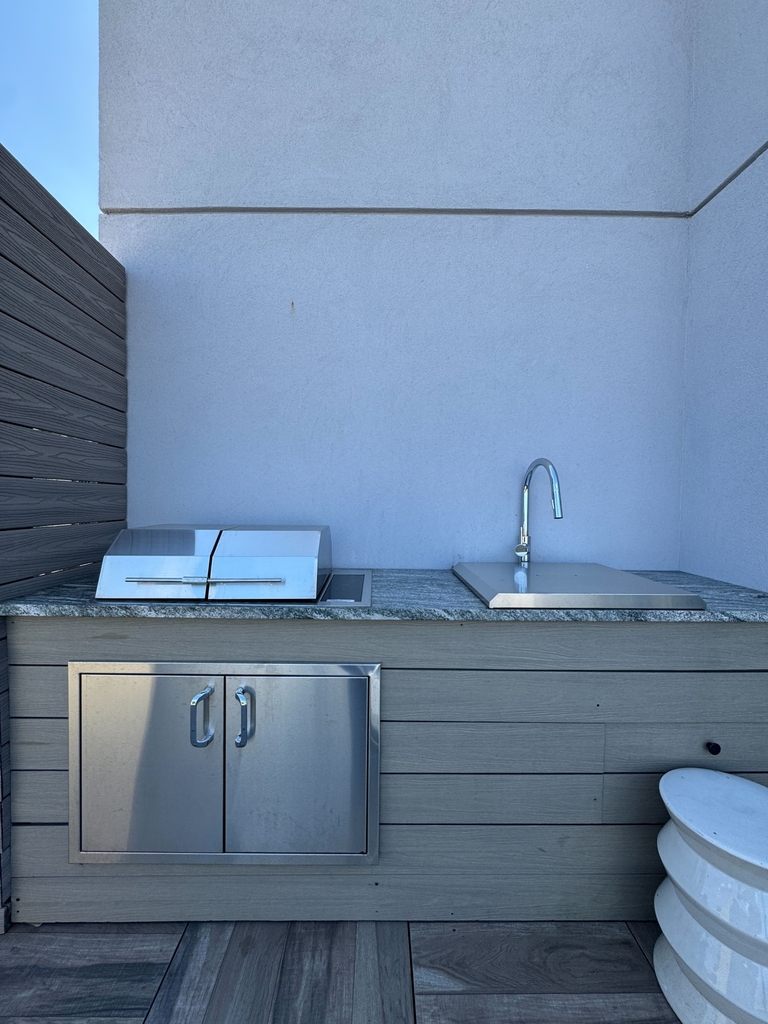 333 Linden Boulevard - Photo 9