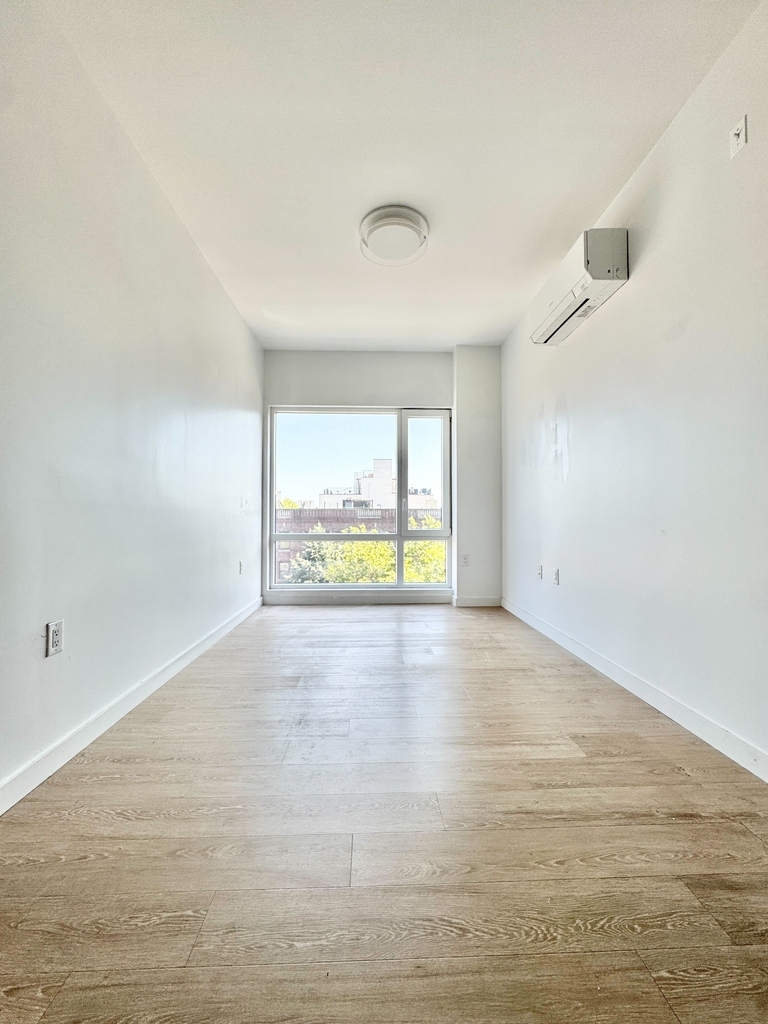 333 Linden Boulevard - Photo 1