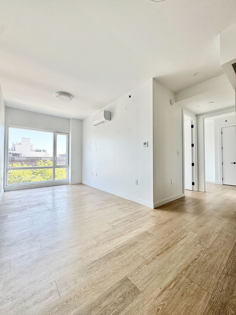 333 Linden Boulevard - Photo 0