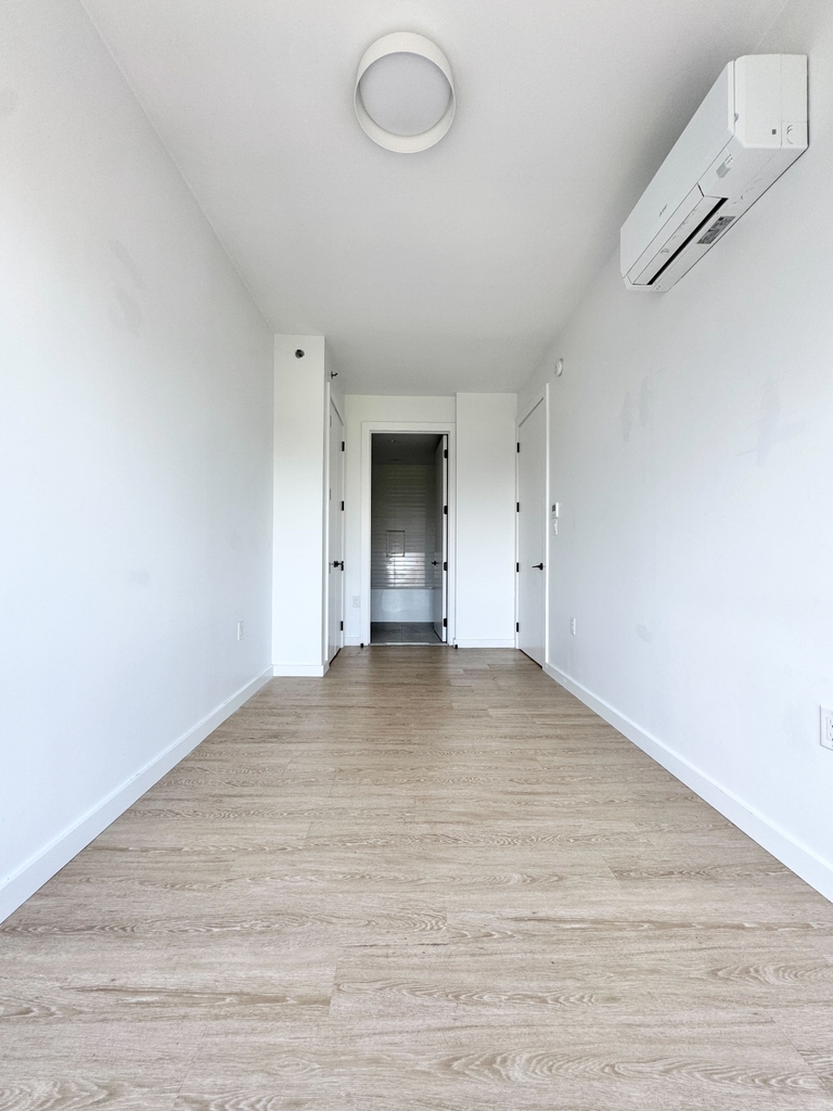 333 Linden Boulevard - Photo 8
