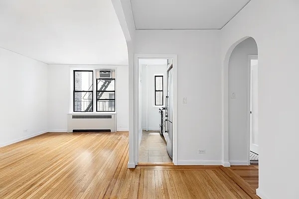 107 University Place - Photo 1