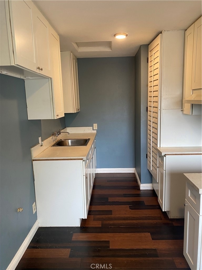 7055 S La Cienega Boulevard - Photo 2