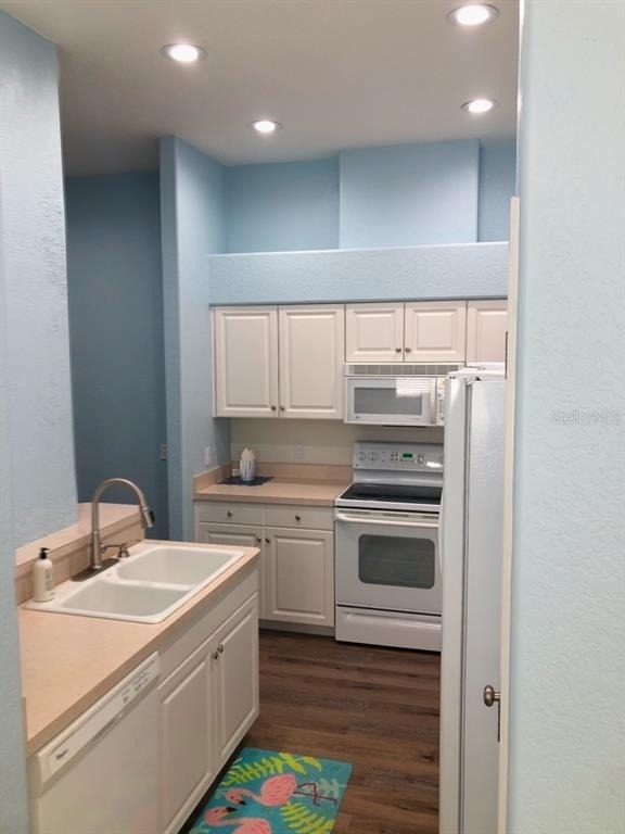1211 Hot Springs Point - Photo 8