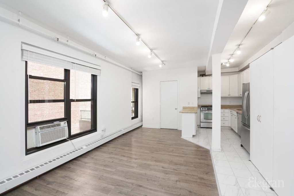 120 East 13th Street - Photo 10