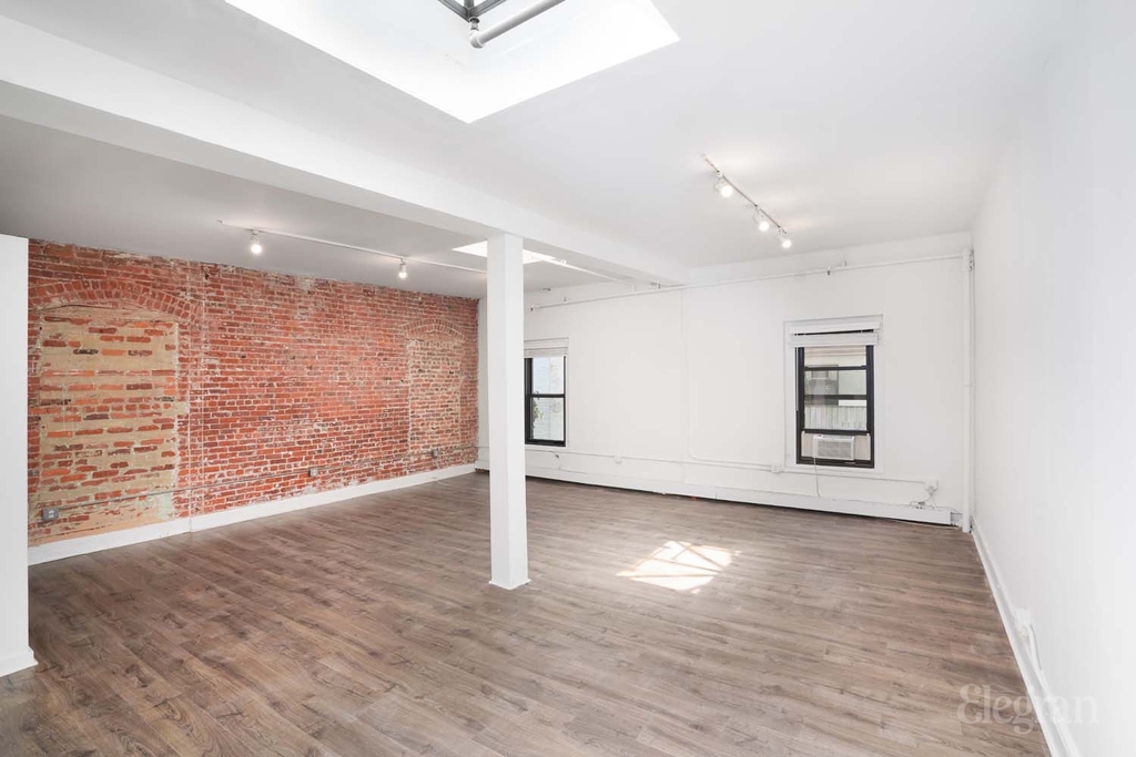 120 East 13th Street - Photo 2