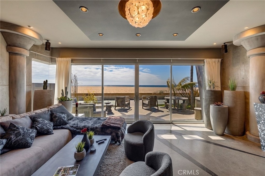 2024 The Strand - Photo 8