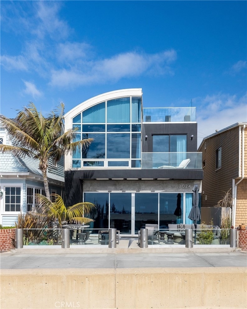 2024 The Strand - Photo 1