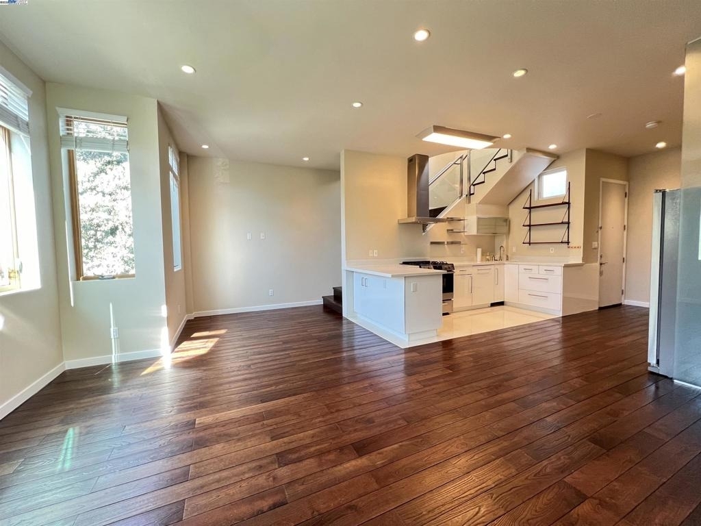 317 Cortland Ave - Photo 4