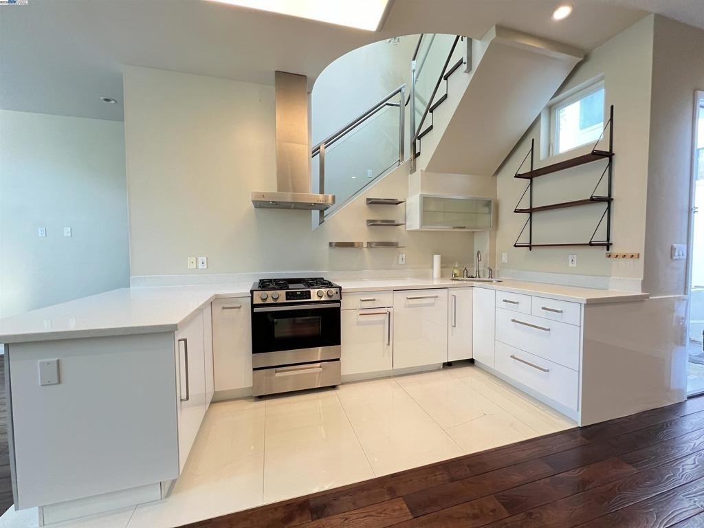 317 Cortland Ave - Photo 8
