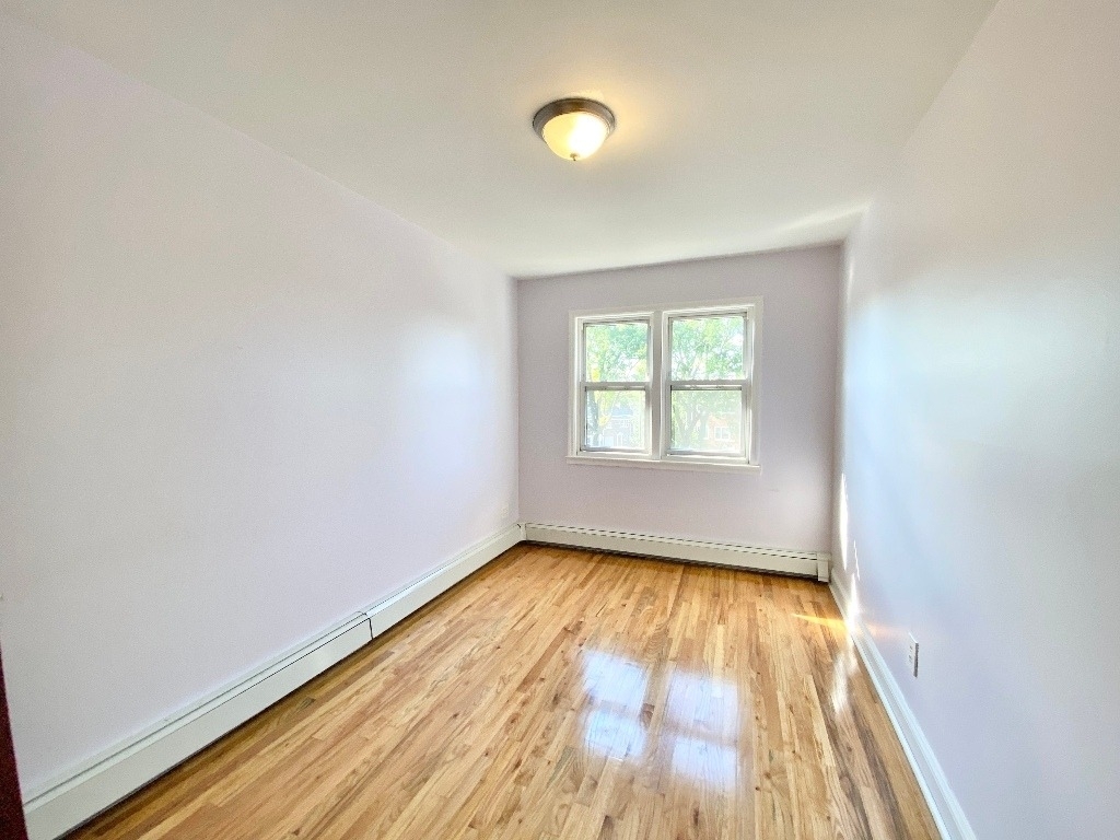 70-69 Walnut Street - Photo 14