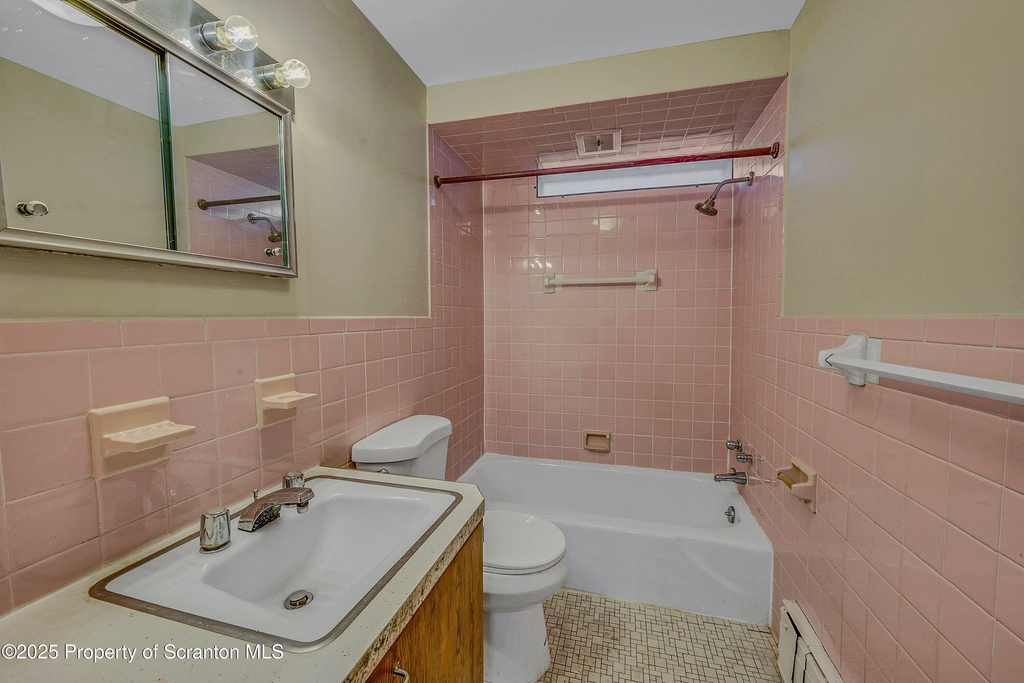 637 Monroe Avenue - Photo 8